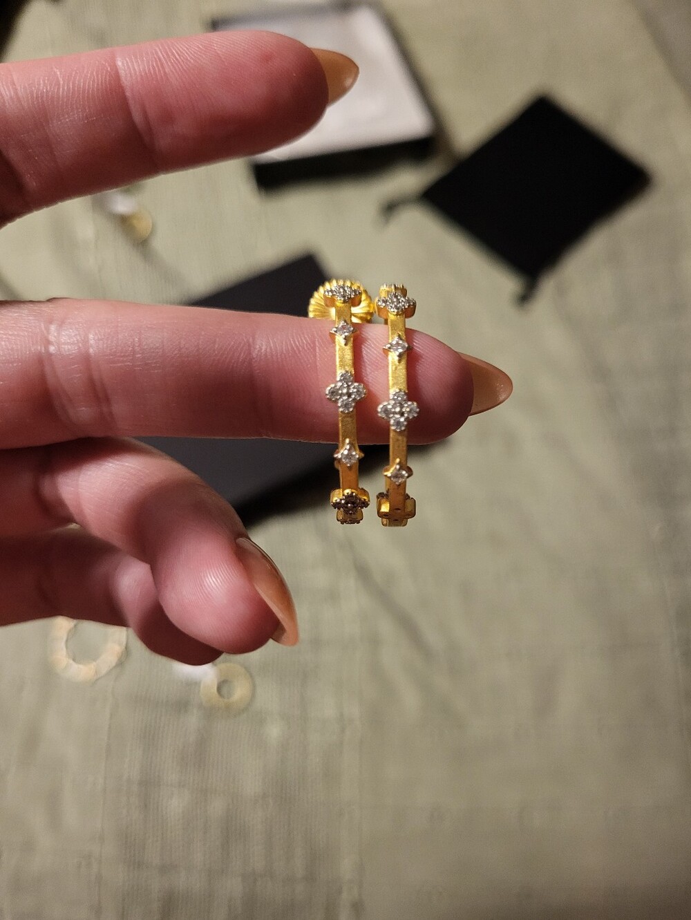 Freida Rothman Clover Hoops - Picture 4 of 4
